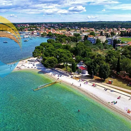 House Dama 1691 Nyaraló *