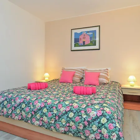 House Dama 1691 * Фажана